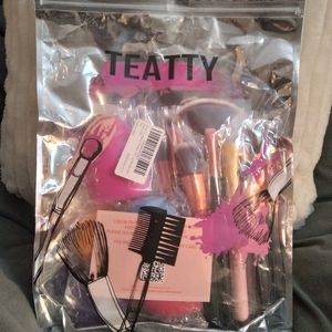 Make up accessories brushes